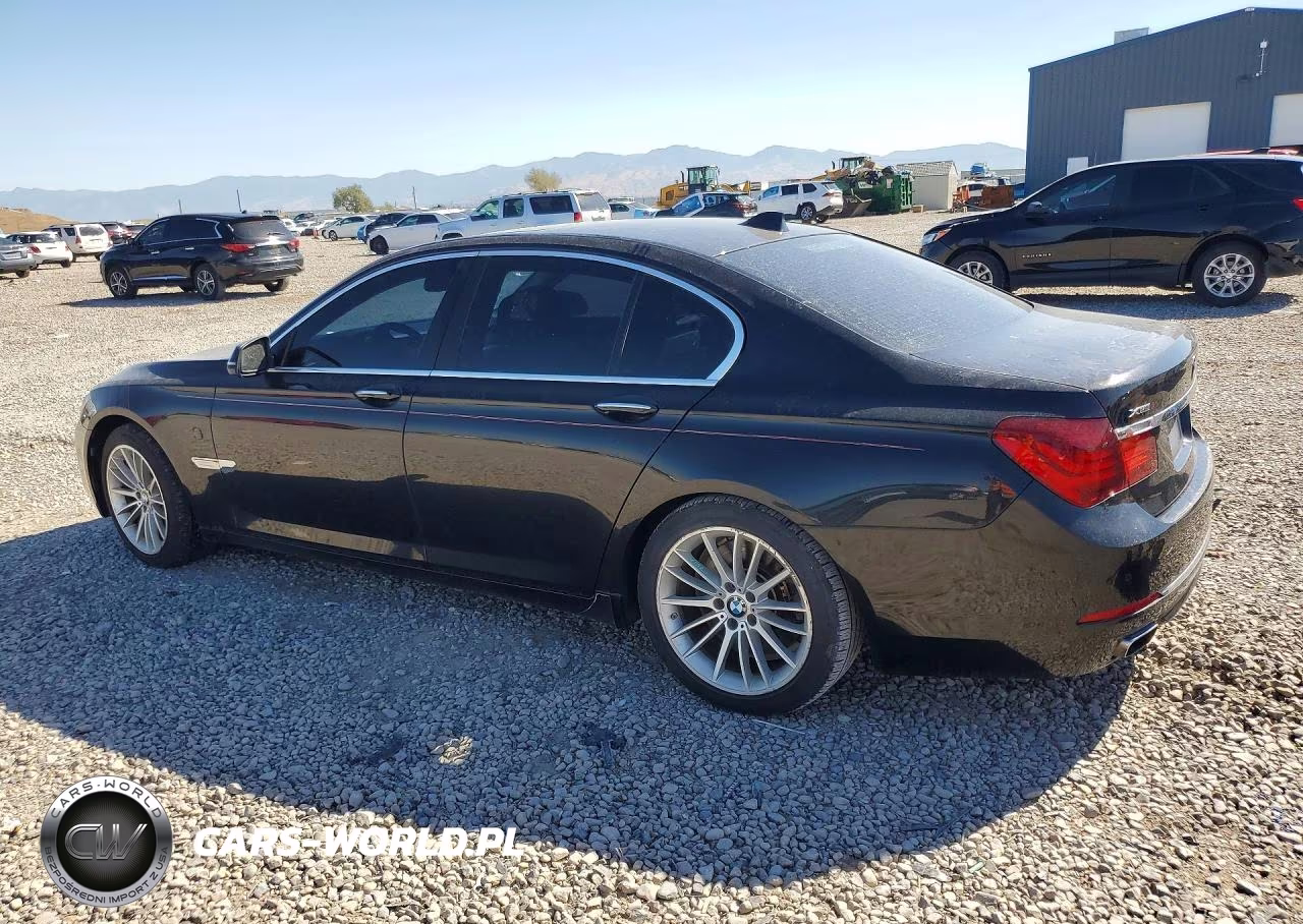 2013 BMW 750 Xi VIN:WBAYB6C57DC998107 - 2