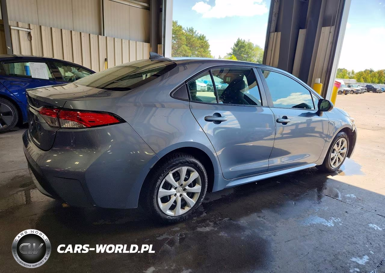 2020 Toyota Corolla Le VIN:5YFEPRAE3LP083904 - 3