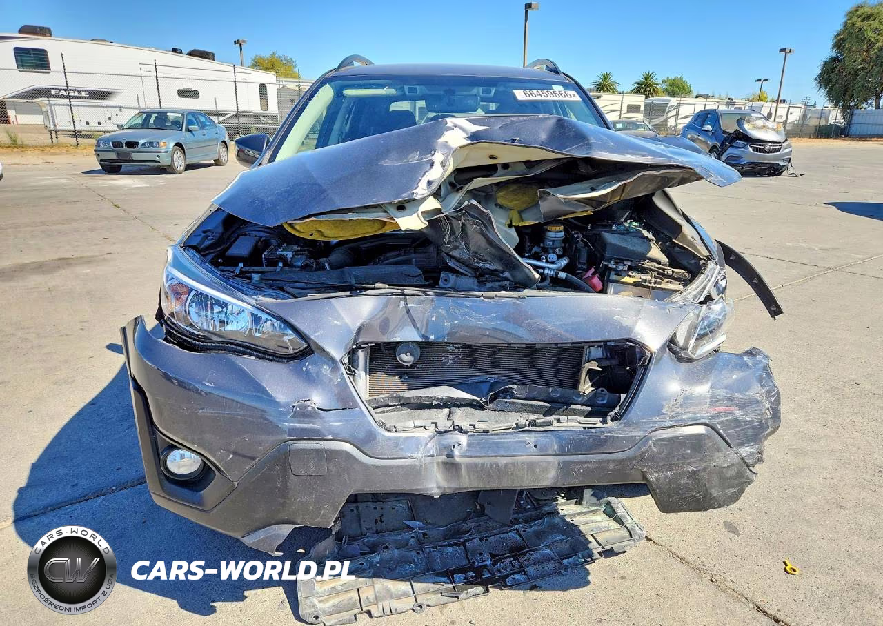 2022 Subaru Crosstrek Premium VIN:JF2GTAPCXN8241697 - 5