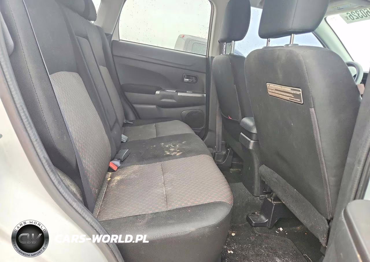 2018 Mitsubishi Outlander Sport Es VIN:JA4AP3AU0JZ010117 - 10