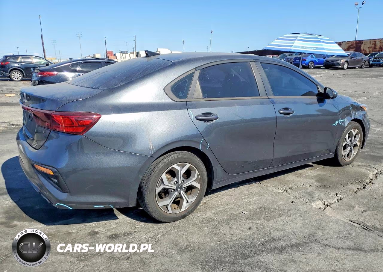 2021 Kia Forte Lxs VIN:3KPF24AD5ME346829 - 3