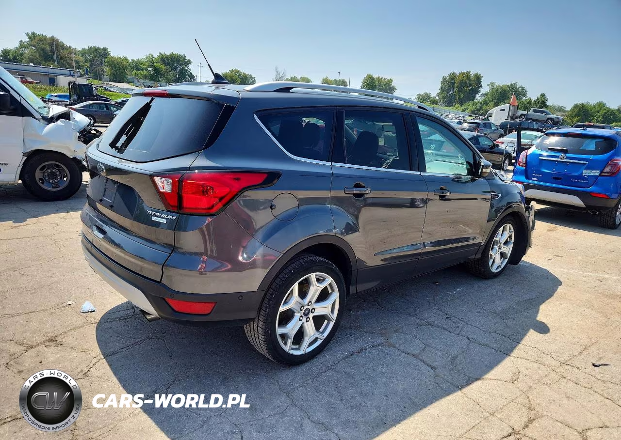 2019 Ford Escape Titanium VIN:1FMCU0J97KUC03473 - 3