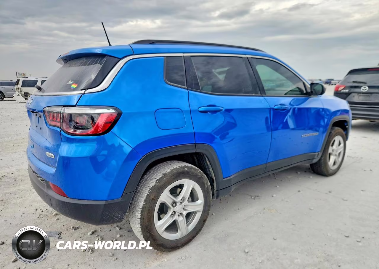 2023 Jeep Compass Latitude VIN:3C4NJDBN5PT536829 - 3