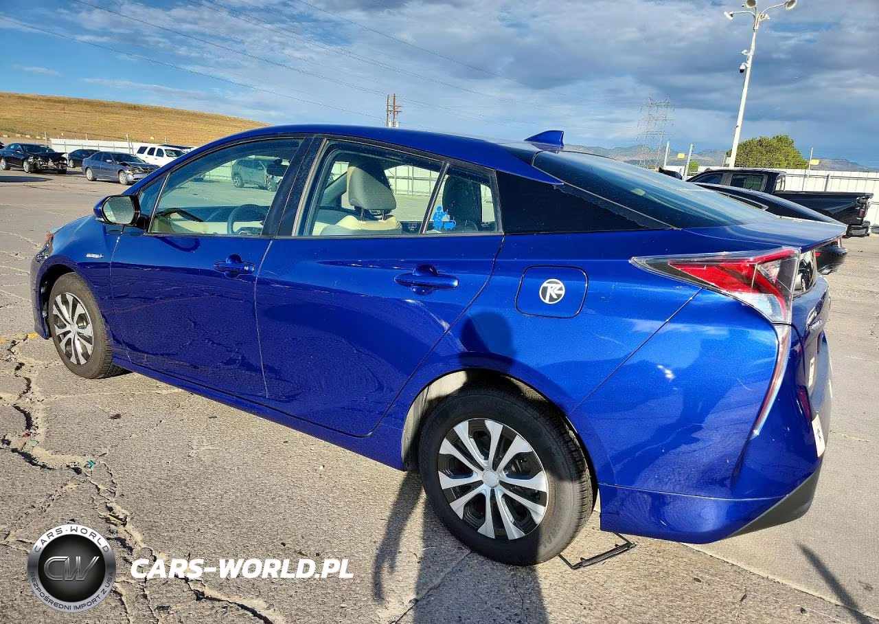 2016 Toyota Prius Two Eco VIN:JTDKARFU9G3521585 - 2