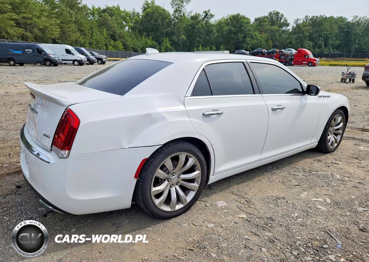 2018 Chrysler 300 Limited VIN:2C3CCAEG6JH314107 - 3