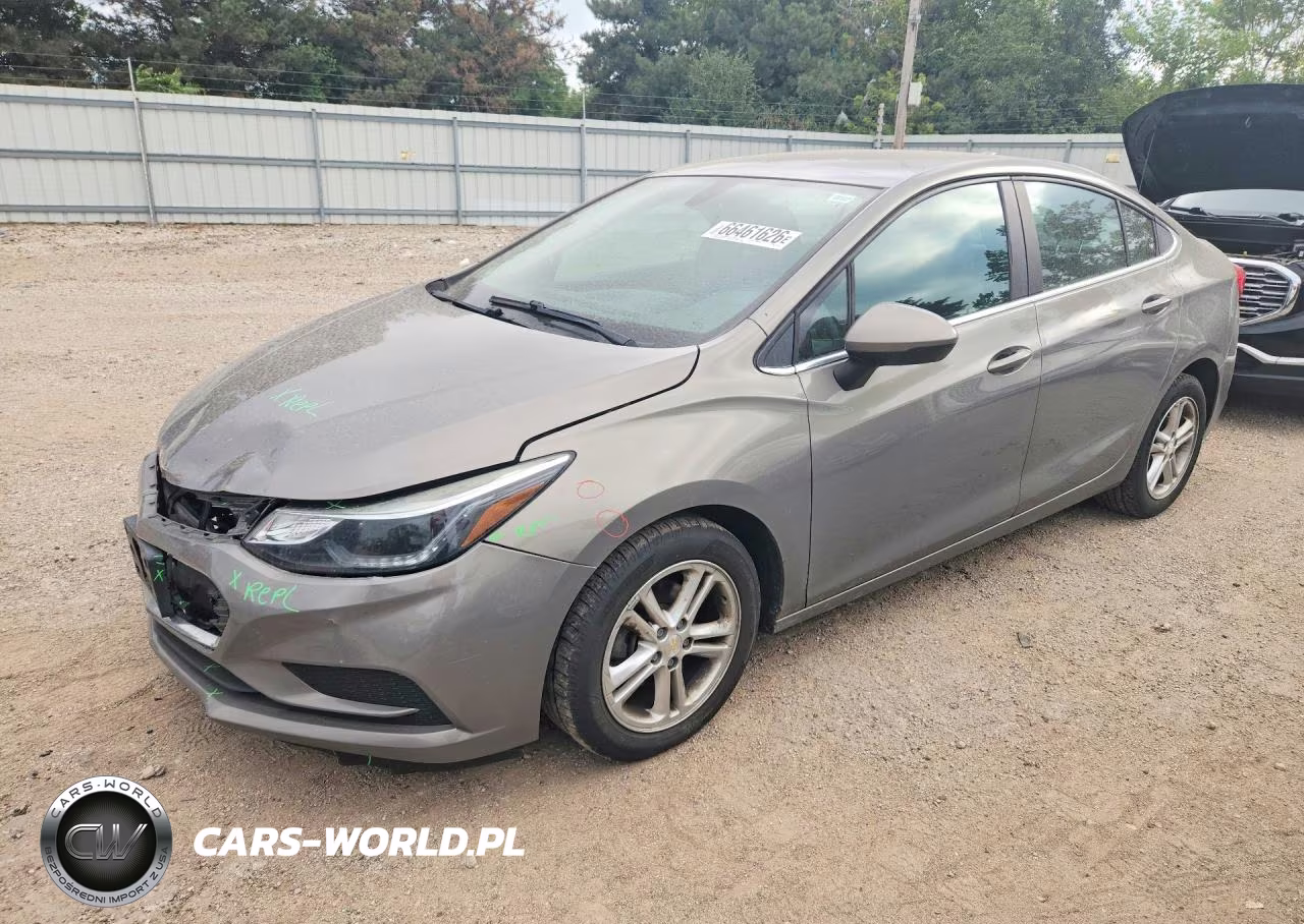 2017 Chevrolet Cruze Lt – zdjęcie 1 z 12
