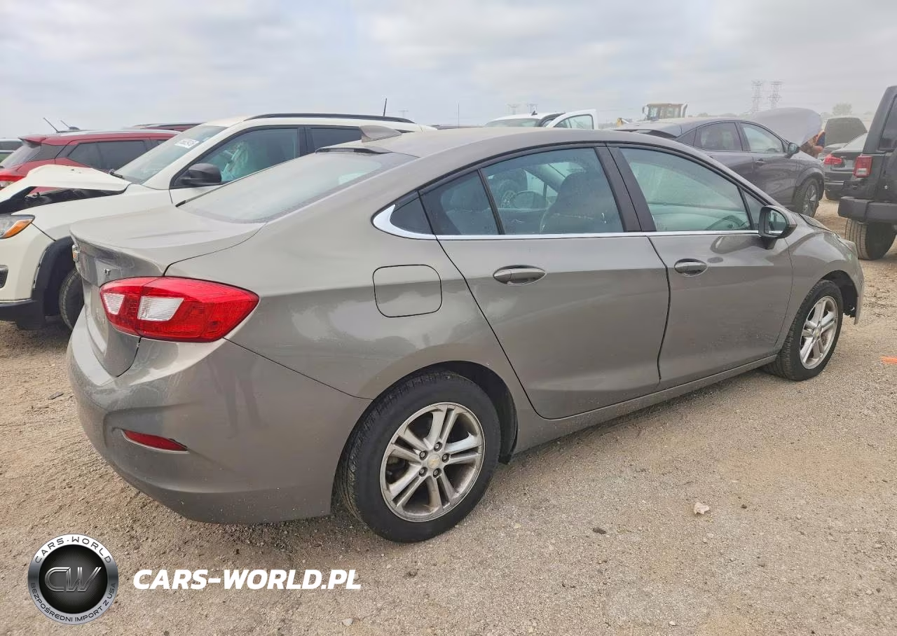 2017 Chevrolet Cruze Lt VIN:1G1BE5SM4H7246178 - 3