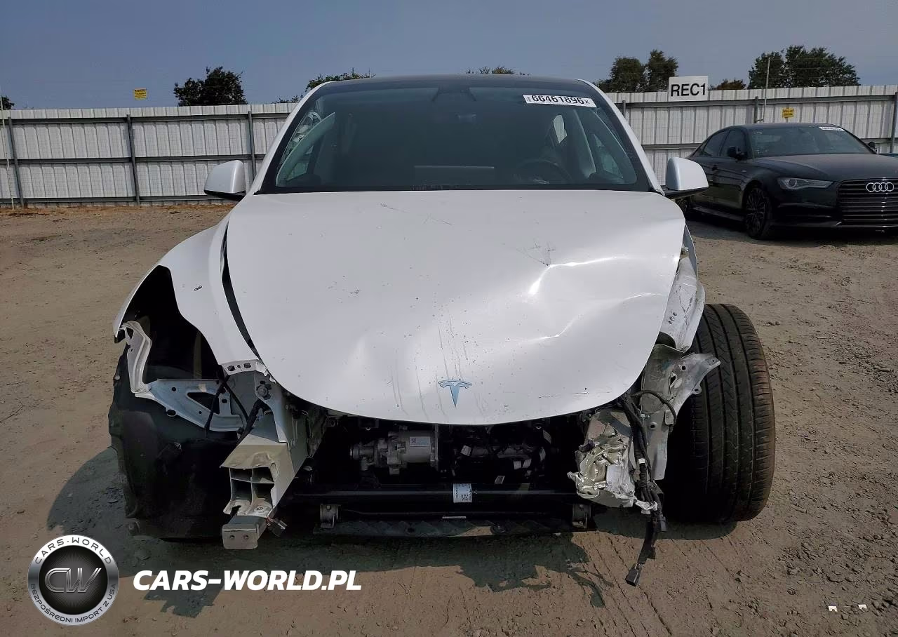 2021 Tesla Model Y VIN:5YJYGAEEXMF243217 - 5