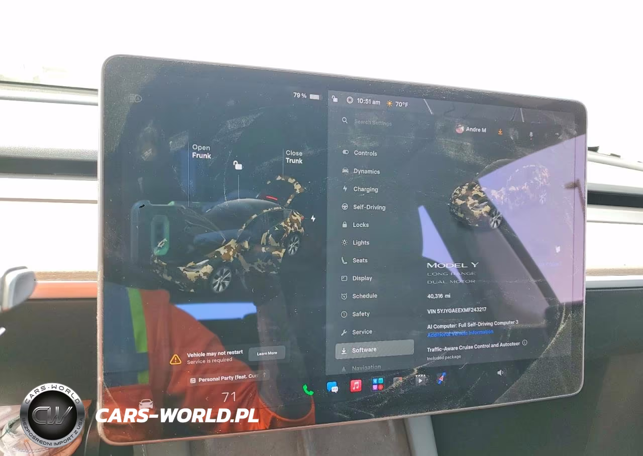 2021 Tesla Model Y VIN:5YJYGAEEXMF243217 - 9