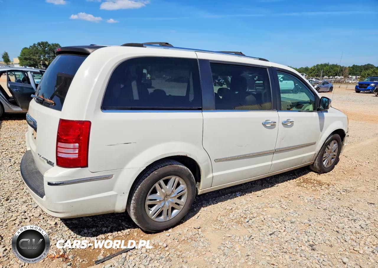 2010 Chrysler Town & Country Limited VIN:2A4RR7DXXAR495595 - 3