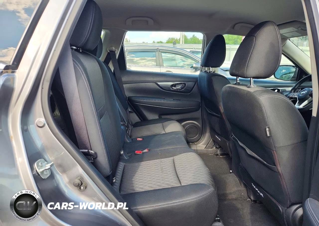 2018 Nissan Rogue S VIN:KNMAT2MV6JP563107 - 11