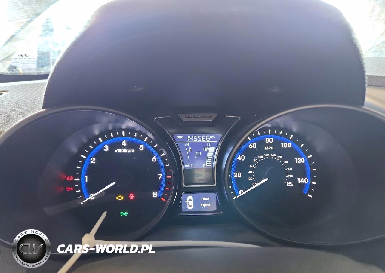 2015 Hyundai Veloster Turbo VIN:KMHTC6AEXFU242308 - 9