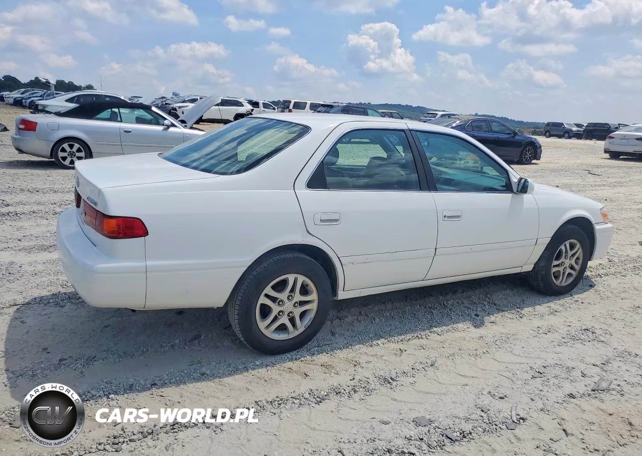 2000 Toyota Camry Le VIN:4T1BG22K3YU939089 - 3