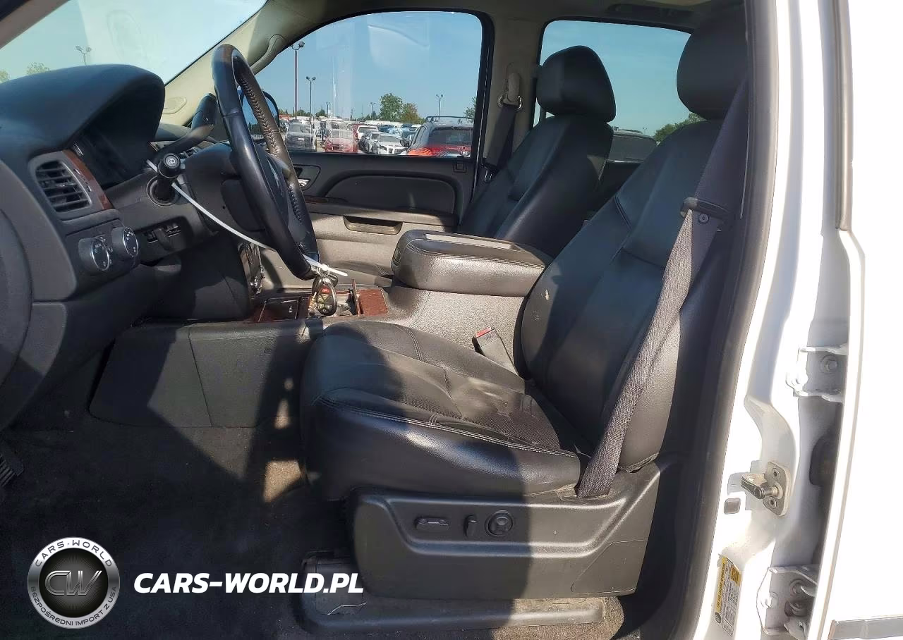 2010 Chevrolet Tahoe K1500 Ltz VIN:1GNUKCE01AR227370 - 7