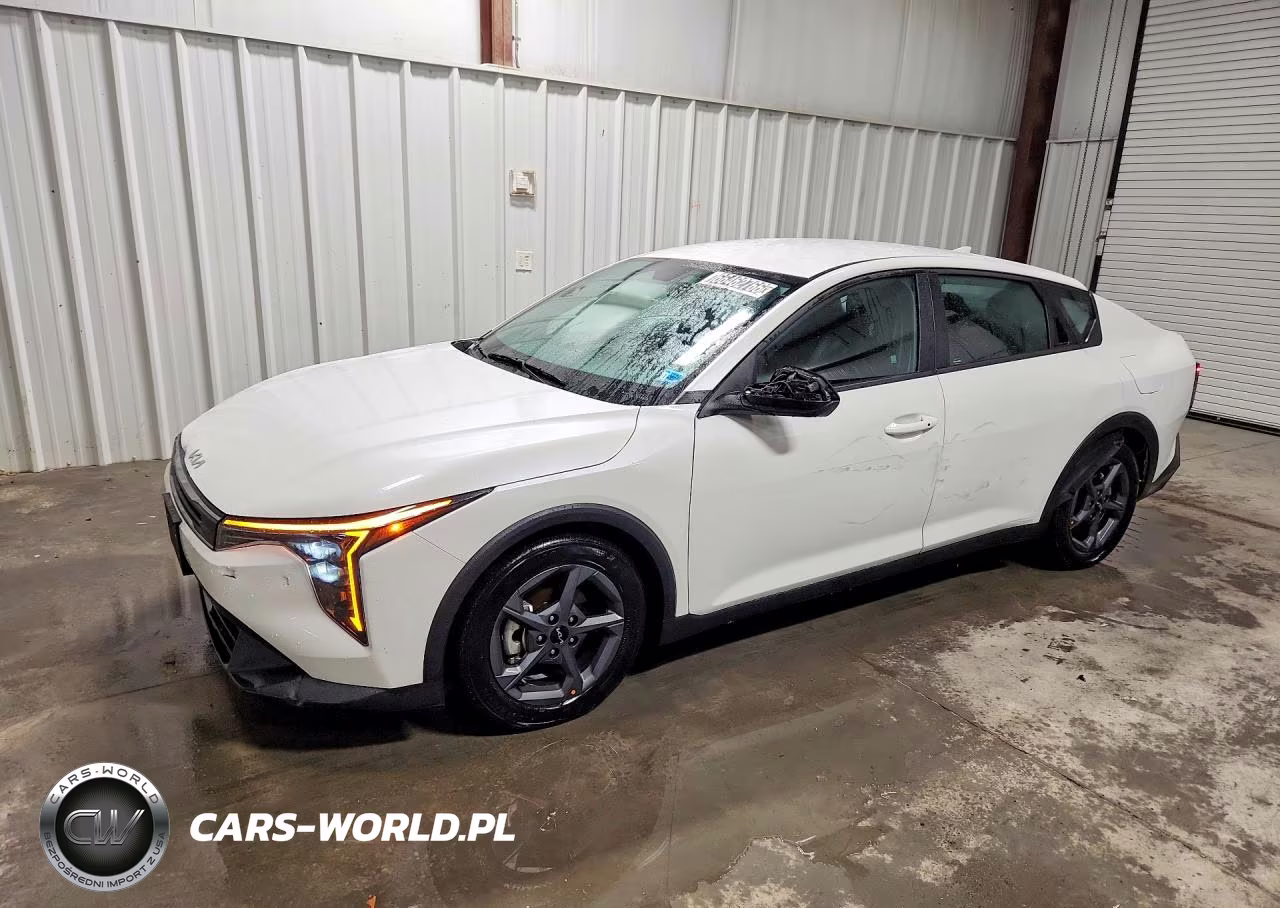 2026 Kia K4 Lxs – zdjęcie 1 z 12
