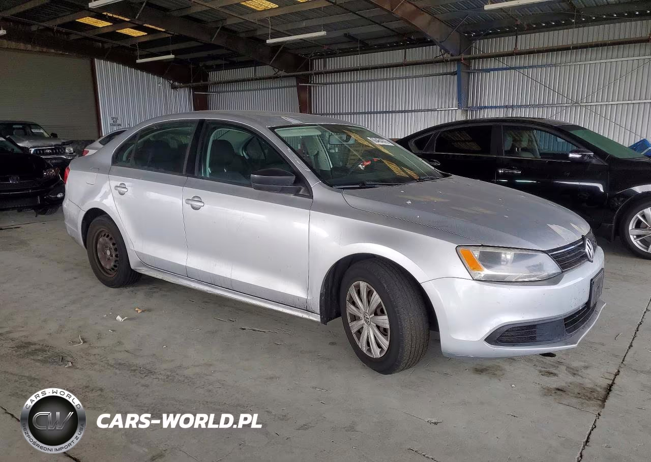 2012 Volkswagen Jetta Base VIN:3VW2K7AJ3CM423009 - 4