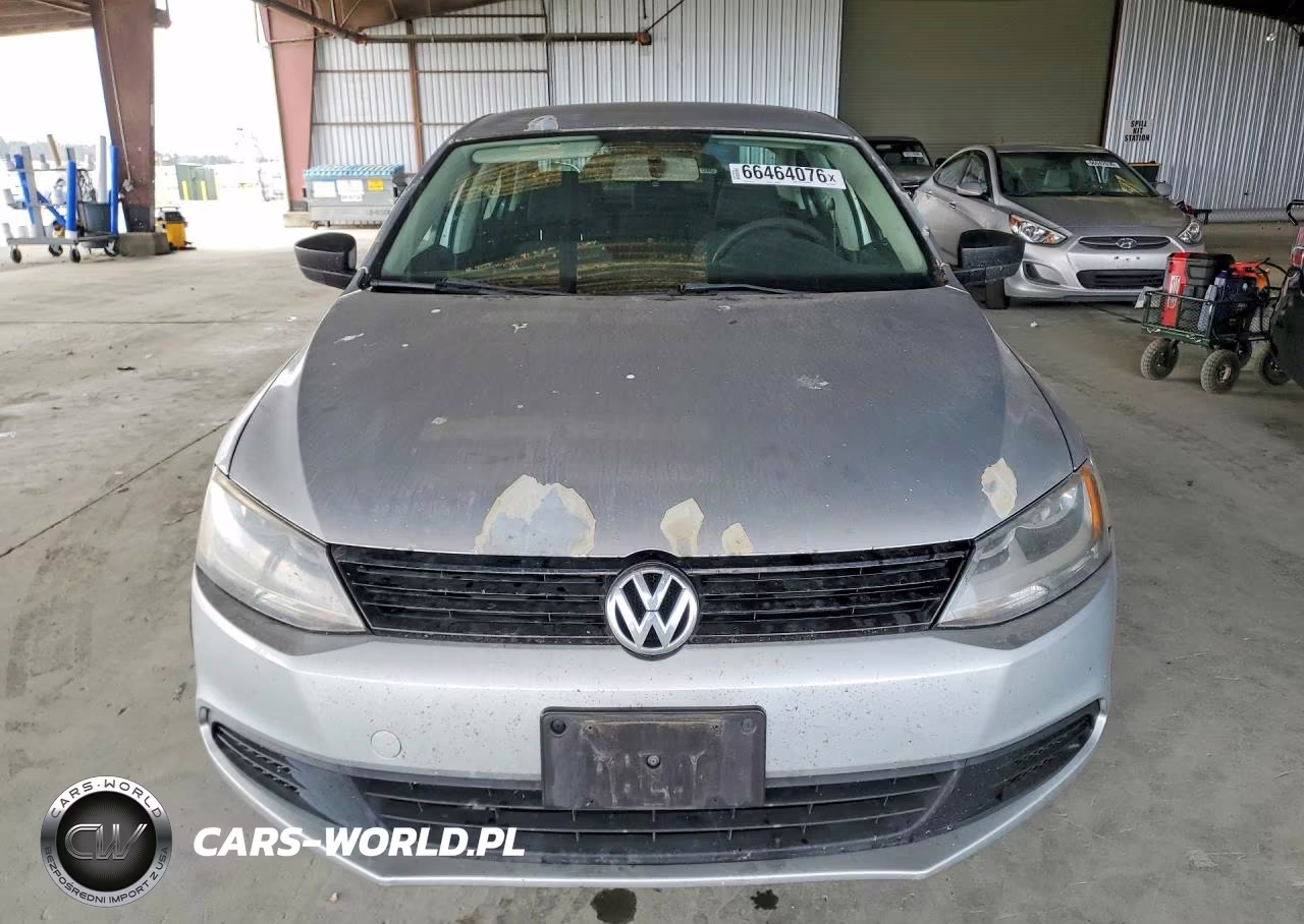 2012 Volkswagen Jetta Base VIN:3VW2K7AJ3CM423009 - 5