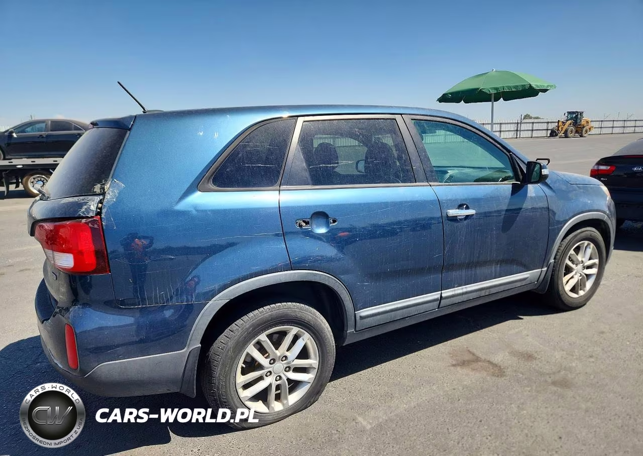 2015 Kia Sorento Lx VIN:5XYKT3A68FG553762 - 3