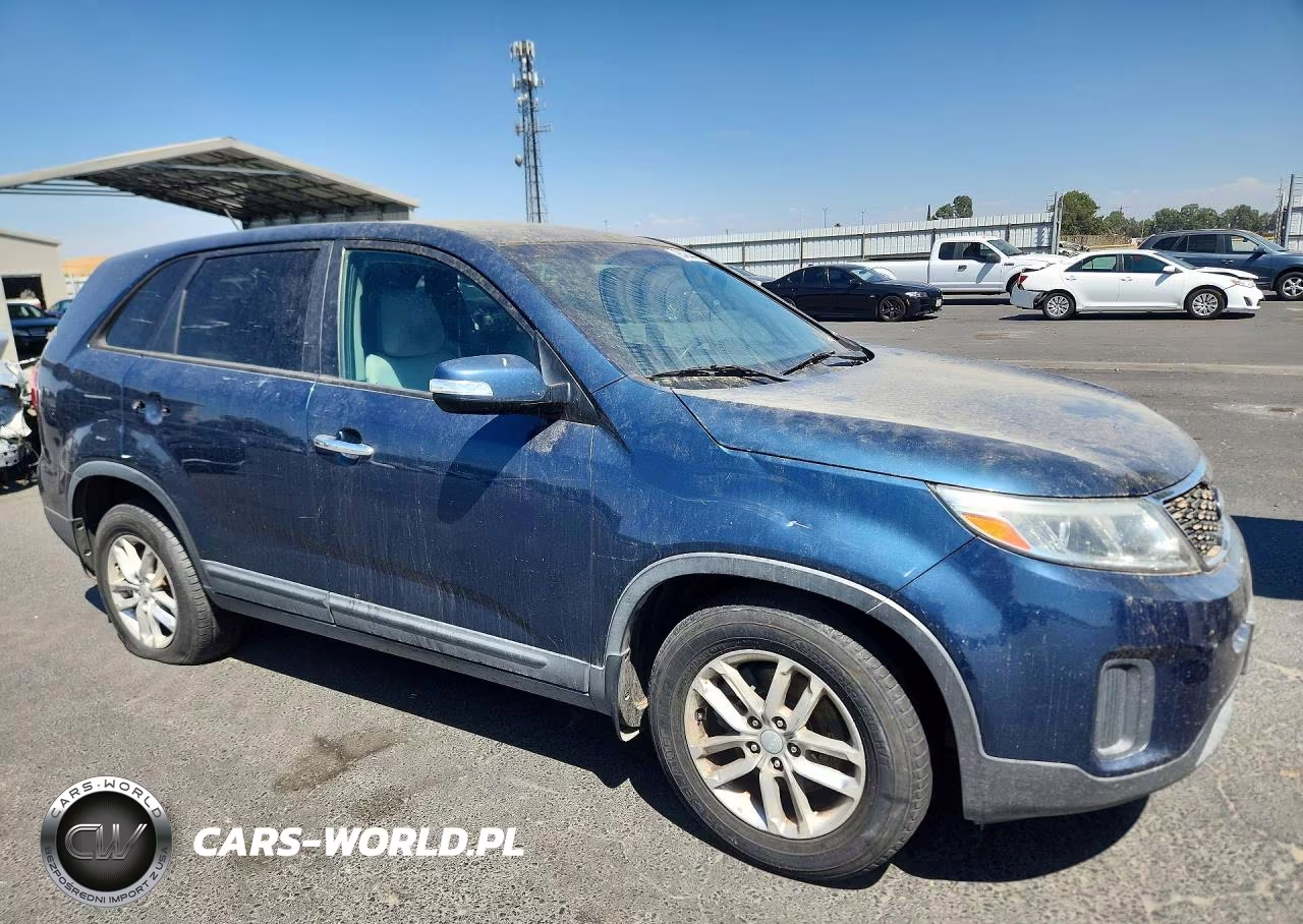2015 Kia Sorento Lx VIN:5XYKT3A68FG553762 - 4