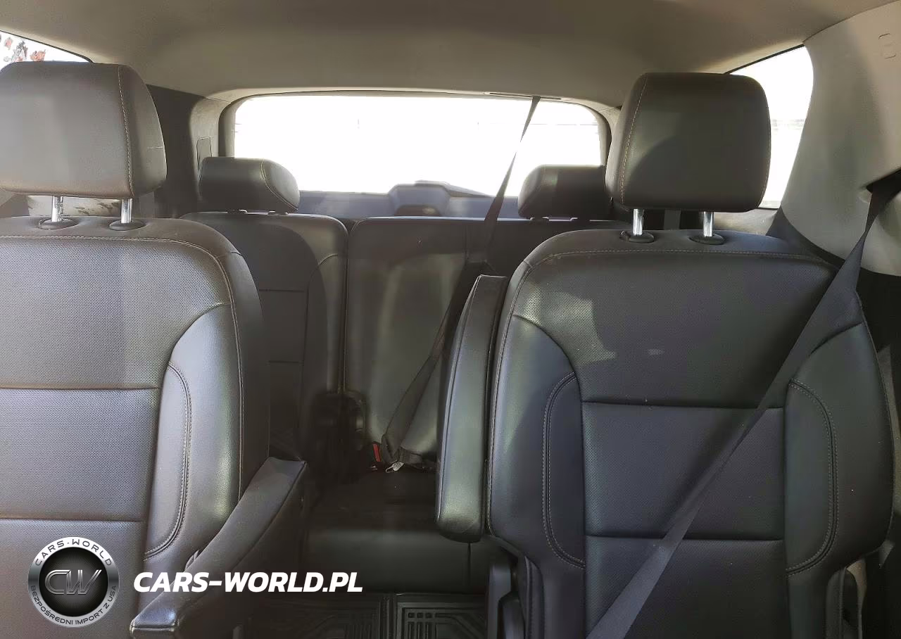 2019 Chevrolet Traverse Premier VIN:1GNERKKW2KJ296815 - 10