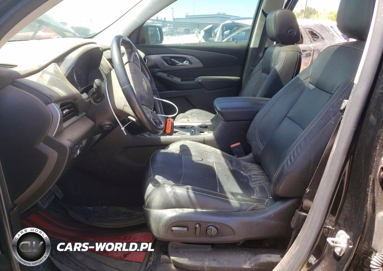 2019 Chevrolet Traverse Premier VIN:1GNERKKW2KJ296815 - 7