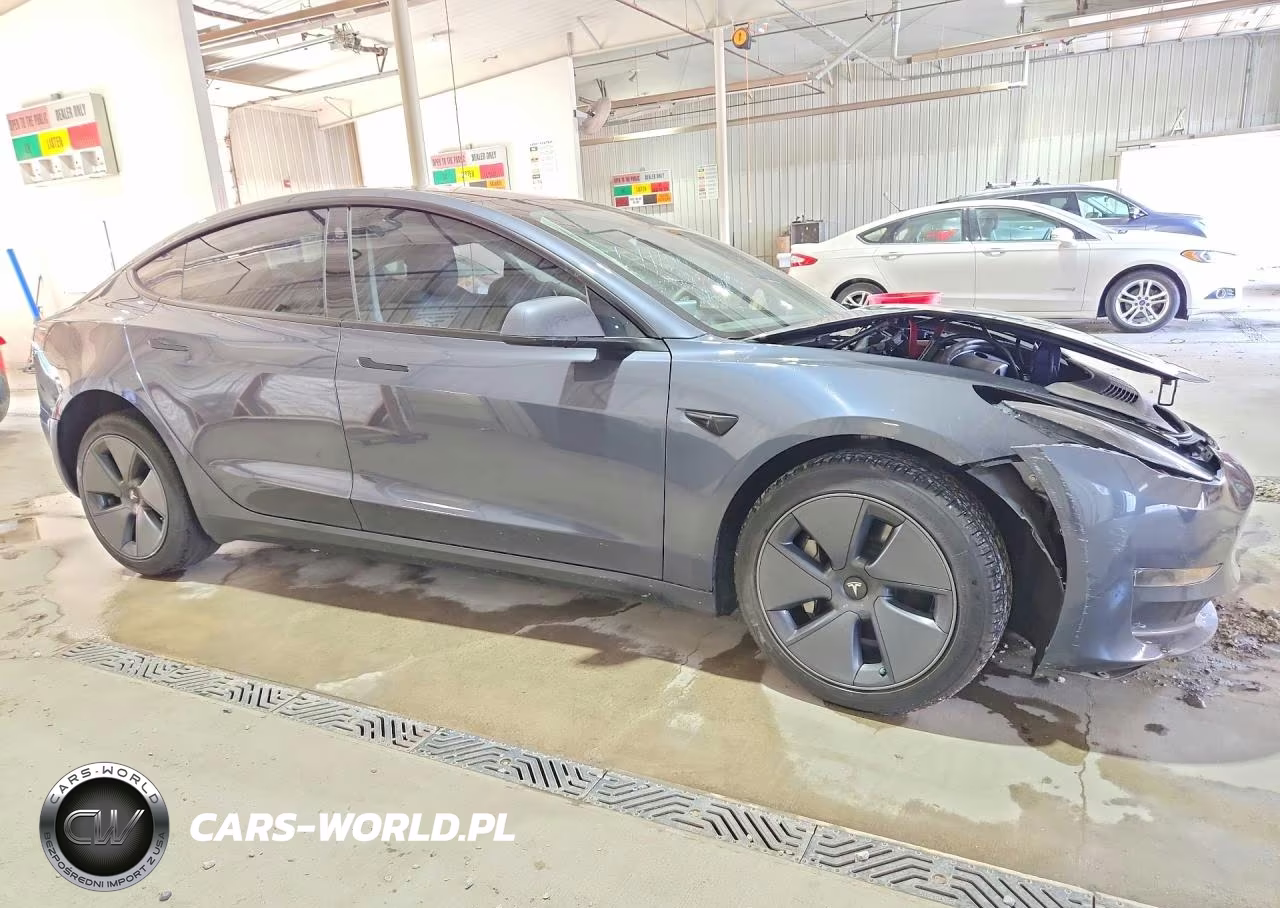 2023 Tesla Model 3 VIN:5YJ3E1EA2PF400823 - 4