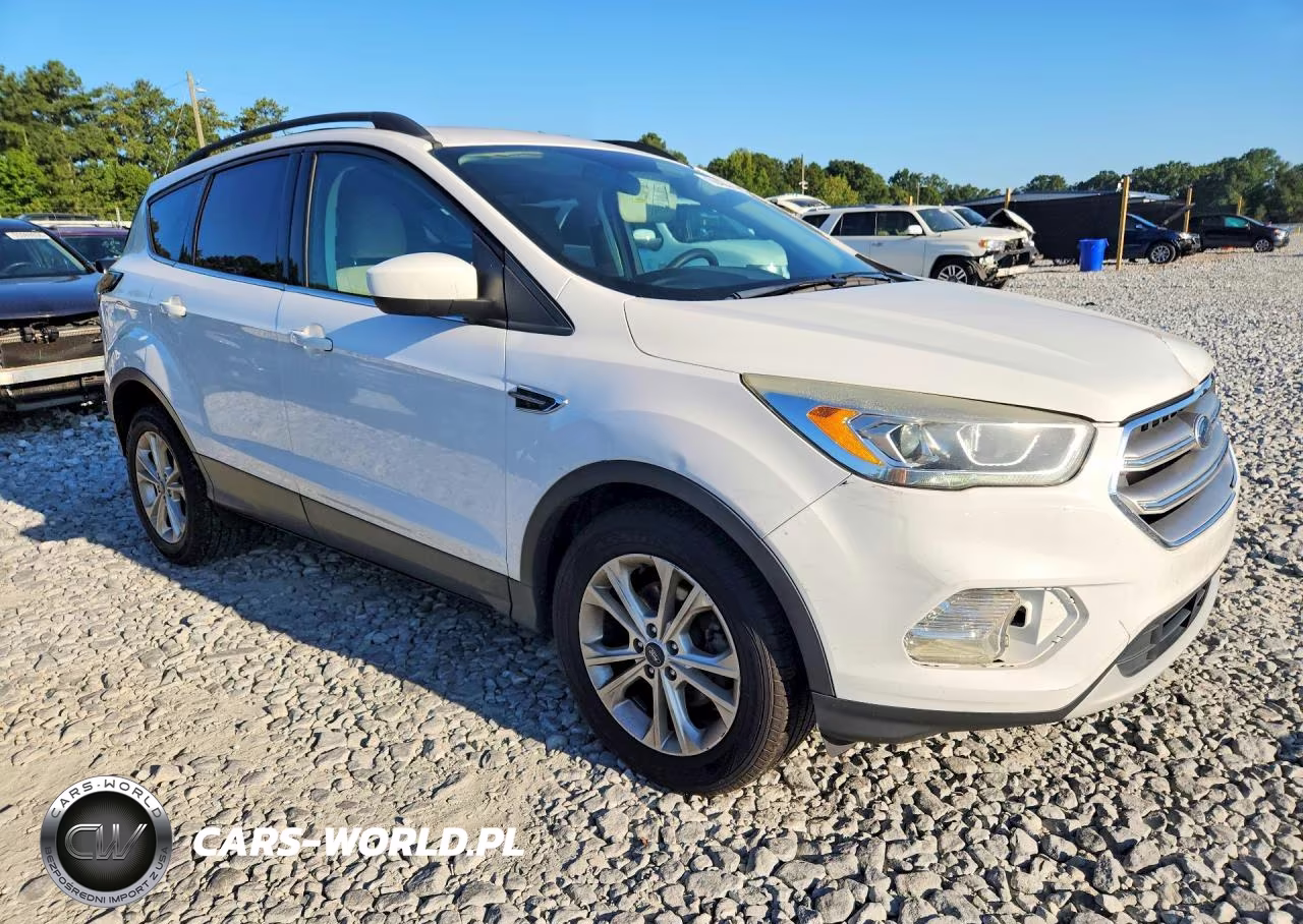 2017 Ford Escape Se VIN:1FMCU0GDXHUC59105 - 4