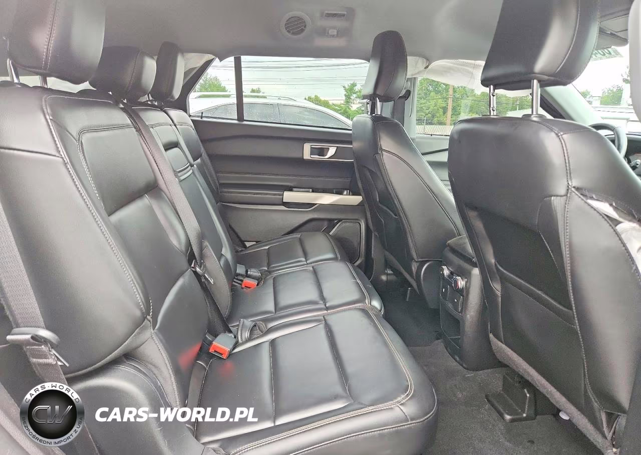 2021 Ford Explorer Xlt VIN:1FMSK8DH8MGA67018 - 10