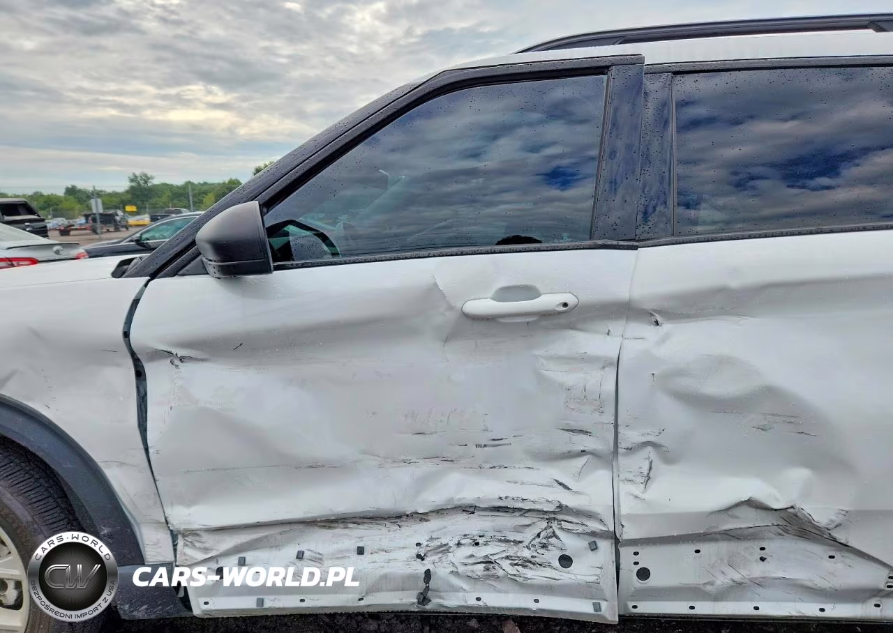 2021 Ford Explorer Xlt VIN:1FMSK8DH8MGA67018 - 7