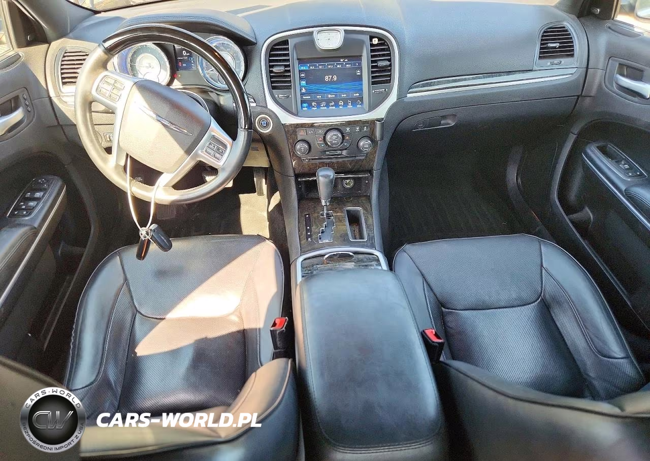 2013 Chrysler 300C VIN:2C3CCAET4DH633894 - 8