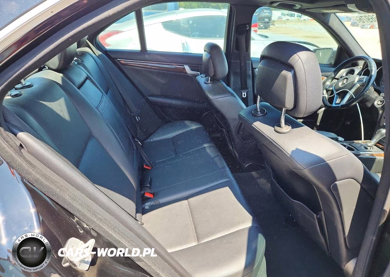 2014 Mercedes-Benz C 250 VIN:WDDGF4HBXEA965093 - 10