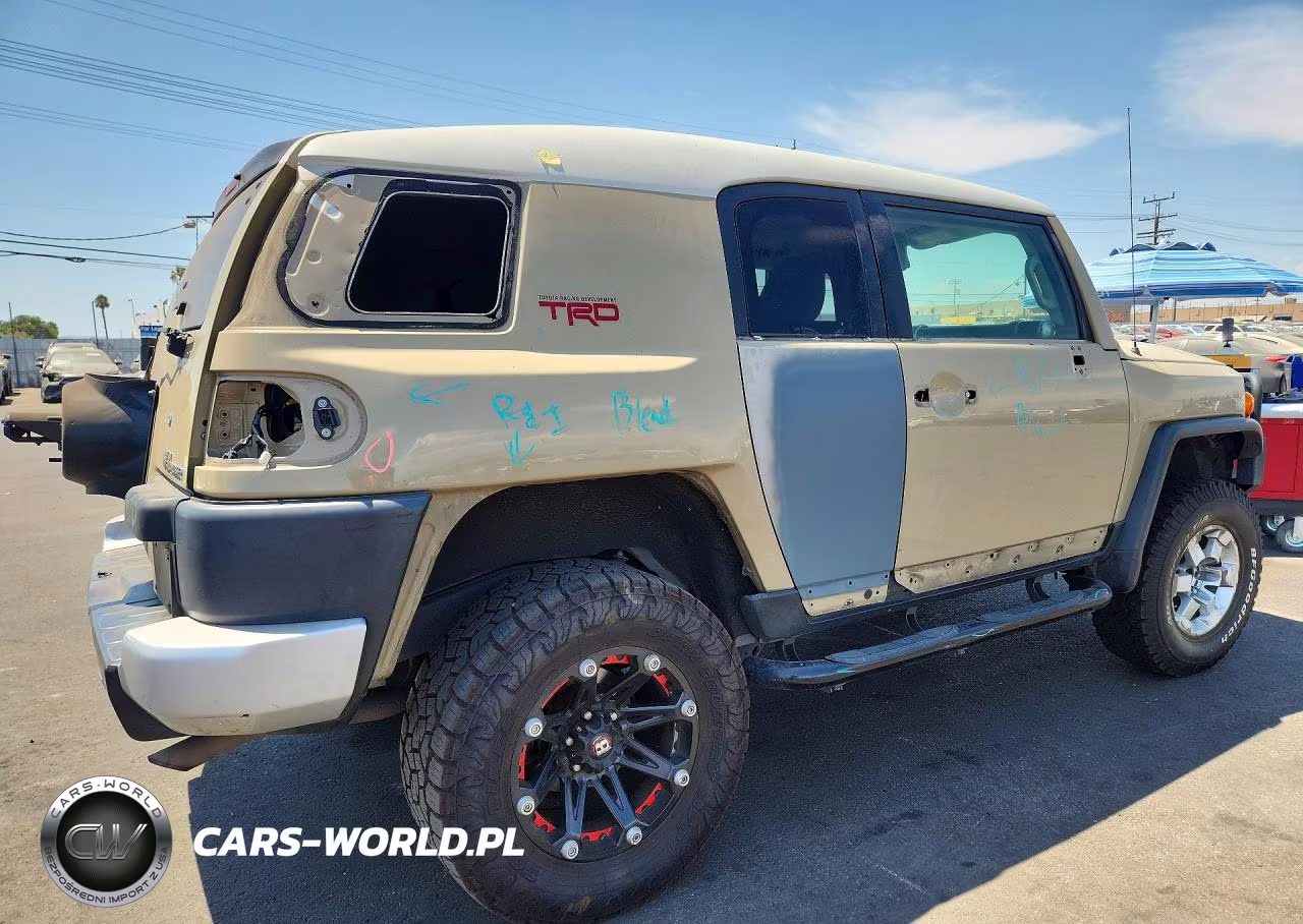 2011 Toyota Fj Cruiser Base VIN:JTEZU4BF5BK011292 - 3
