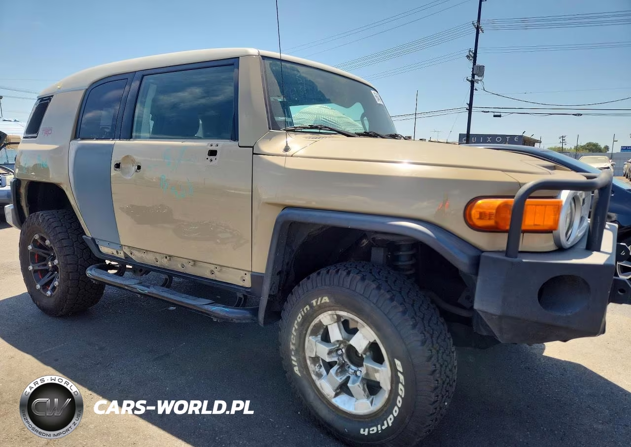 2011 Toyota Fj Cruiser Base VIN:JTEZU4BF5BK011292 - 4