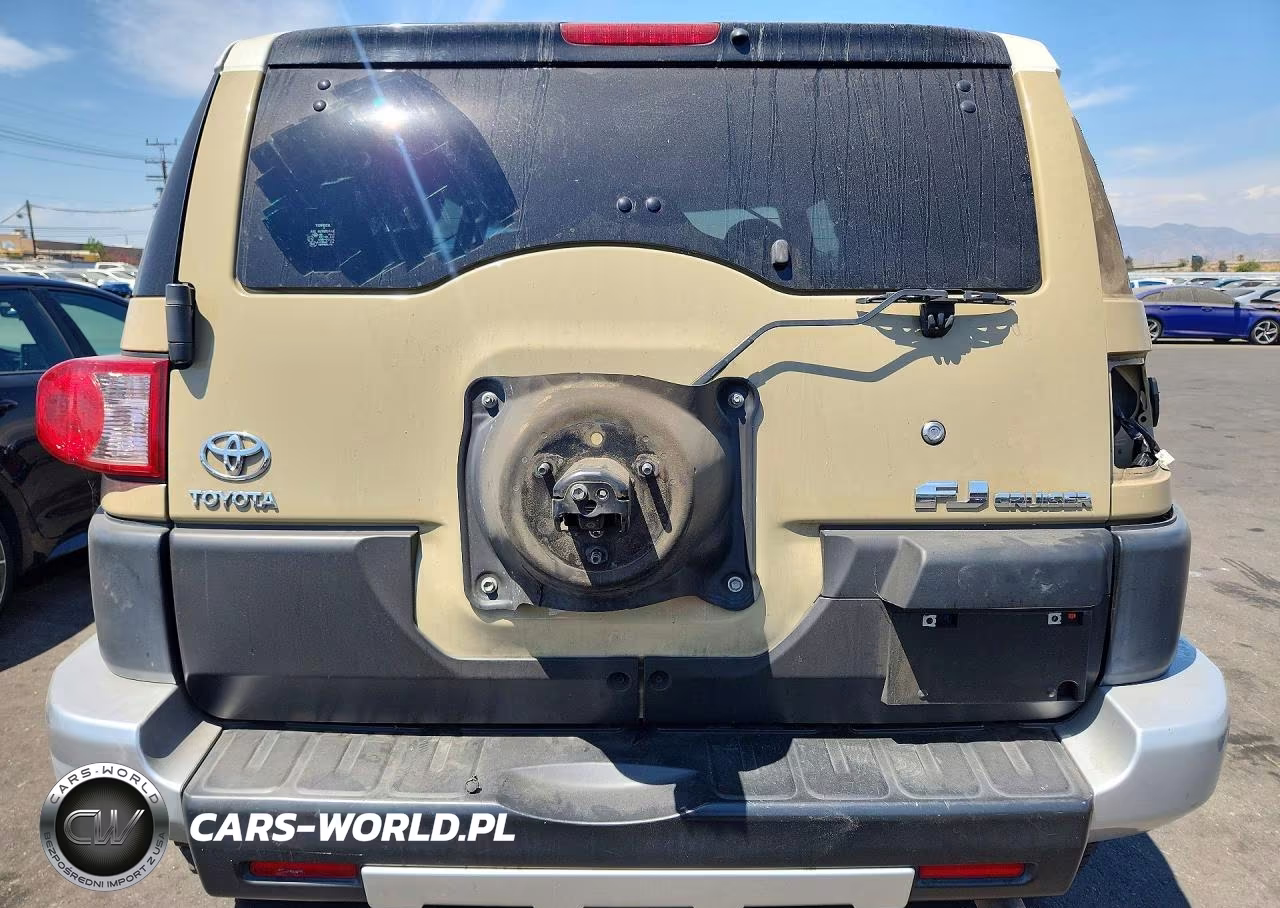 2011 Toyota Fj Cruiser Base VIN:JTEZU4BF5BK011292 - 6