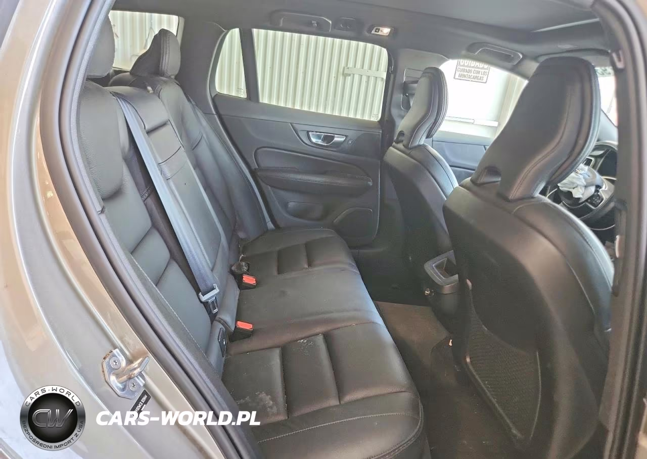 2020 Volvo V60 Cross Country T5 Momentum VIN:YV4102WK3L1039444 - 11