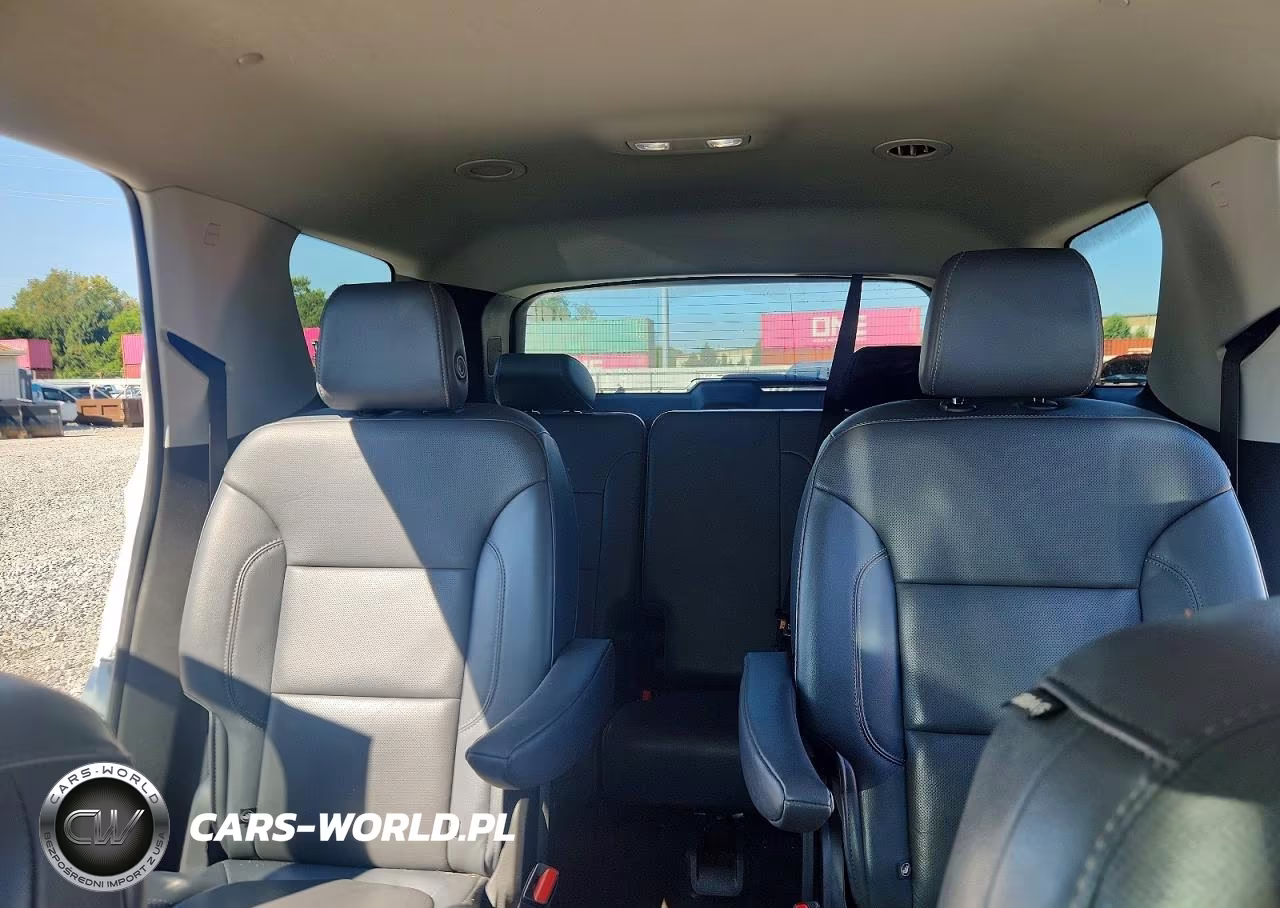 2018 Chevrolet Traverse Premier VIN:1GNEVJKW3JJ231492 - 10