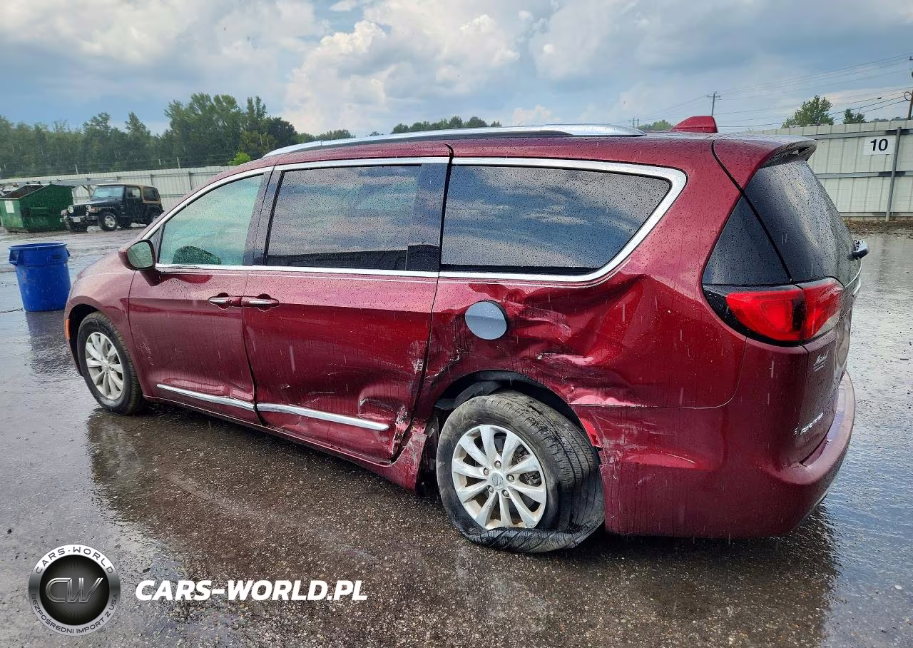 2019 Chrysler Pacifica Touring L VIN:2C4RC1BG1KR560309 - 2