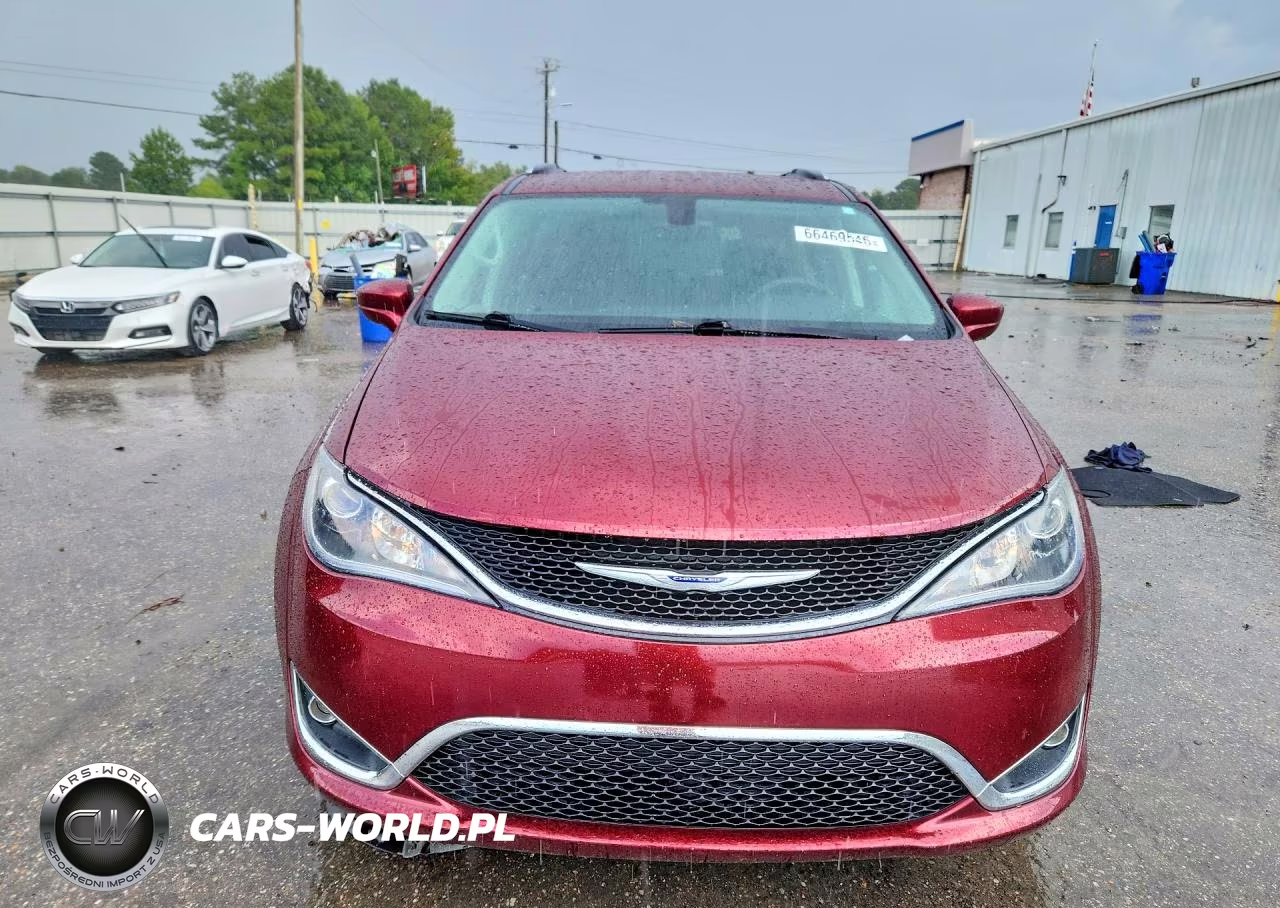 2019 Chrysler Pacifica Touring L VIN:2C4RC1BG1KR560309 - 5