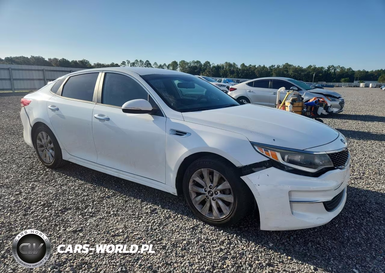 2017 Kia Optima Lx VIN:5XXGT4L32HG121903 - 4