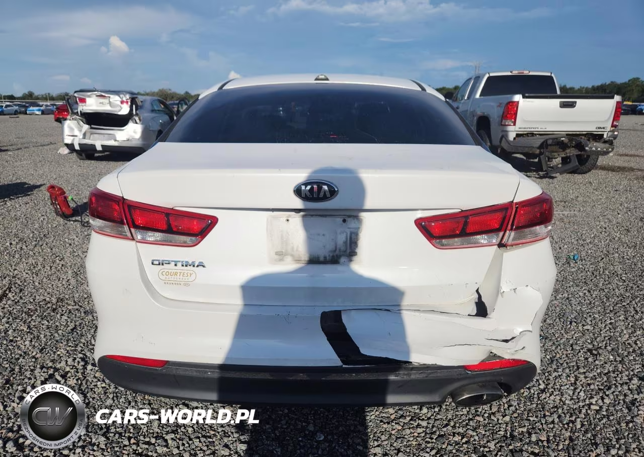 2017 Kia Optima Lx VIN:5XXGT4L32HG121903 - 6