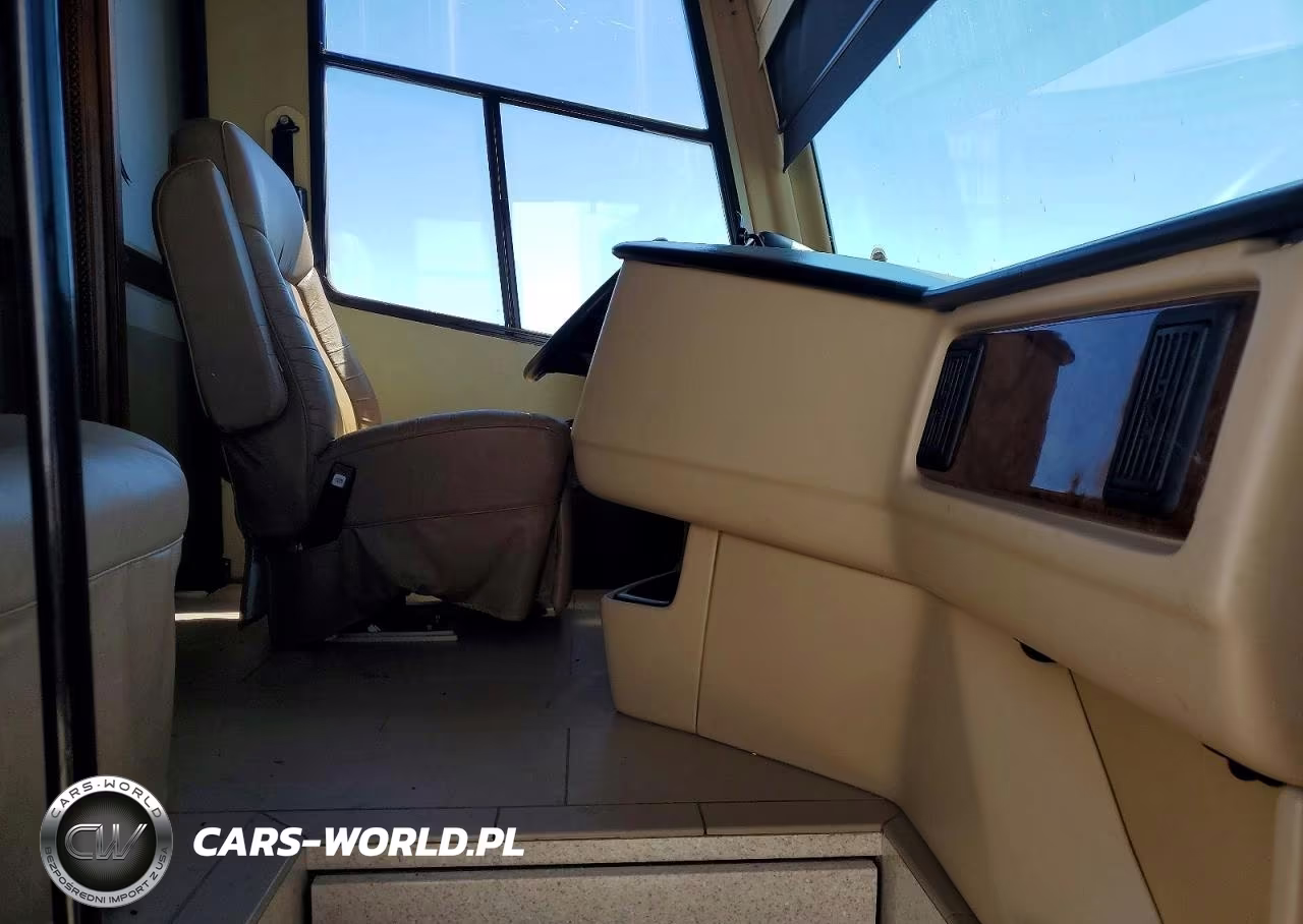 2013 Monoco Rv VIN:51Z4D5616D4060198 - 5