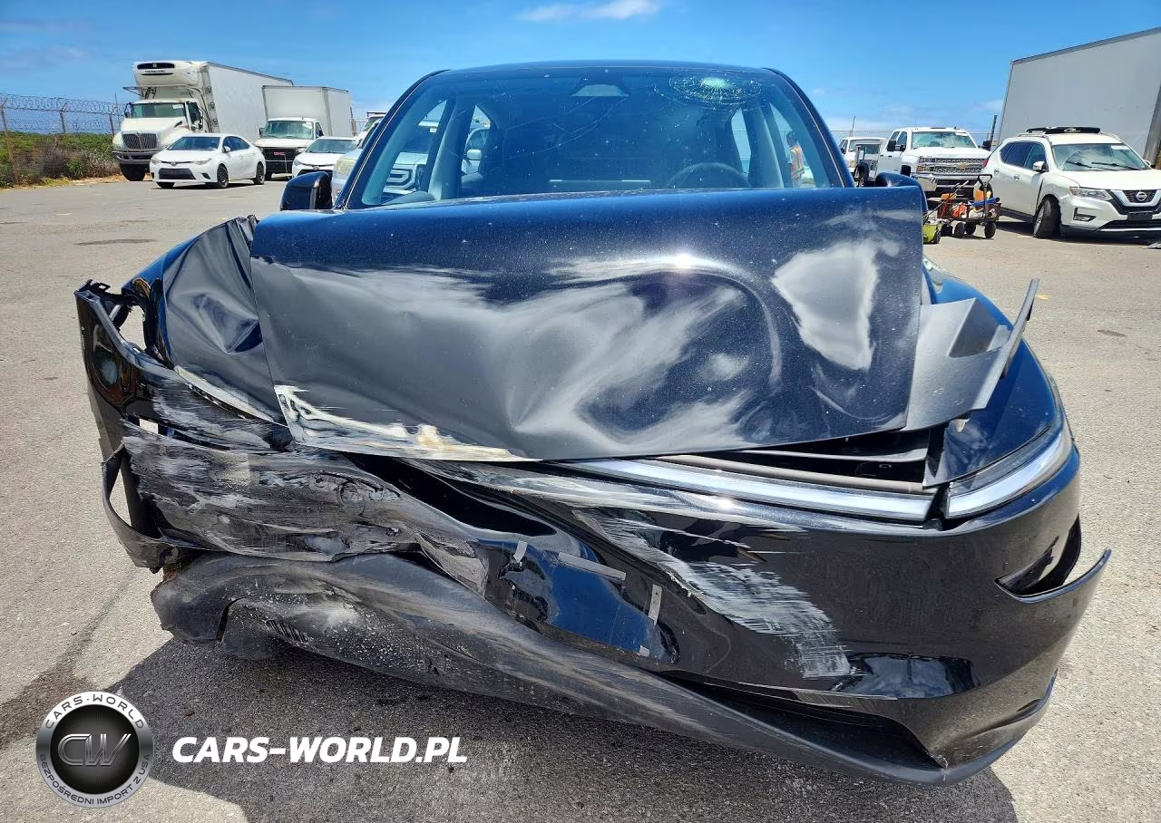 2026 Tesla Model Y VIN:7SAYGDED2TF429828 - 5