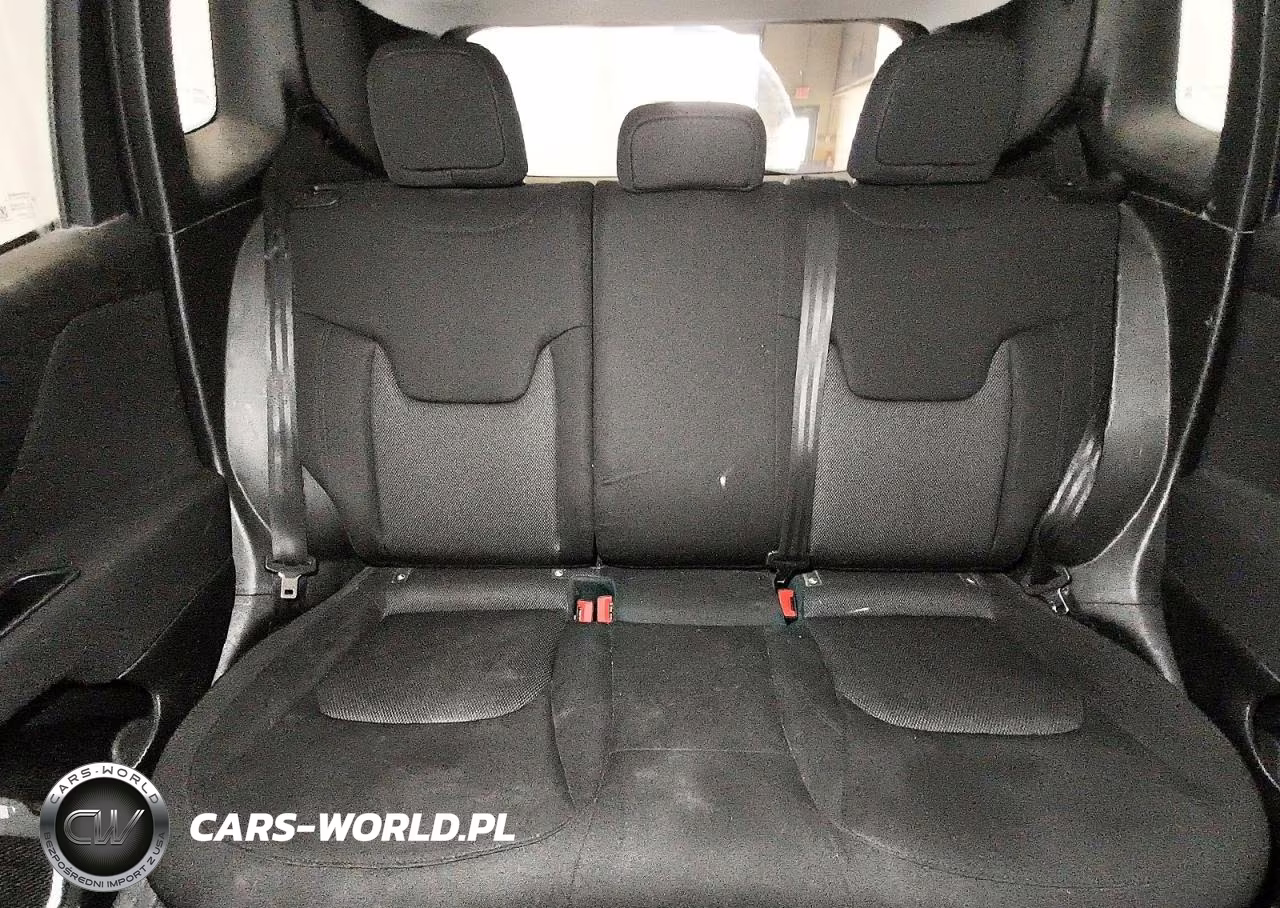 2018 Jeep Renegade Sport VIN:ZACCJBAB9JPJ48243 - 10