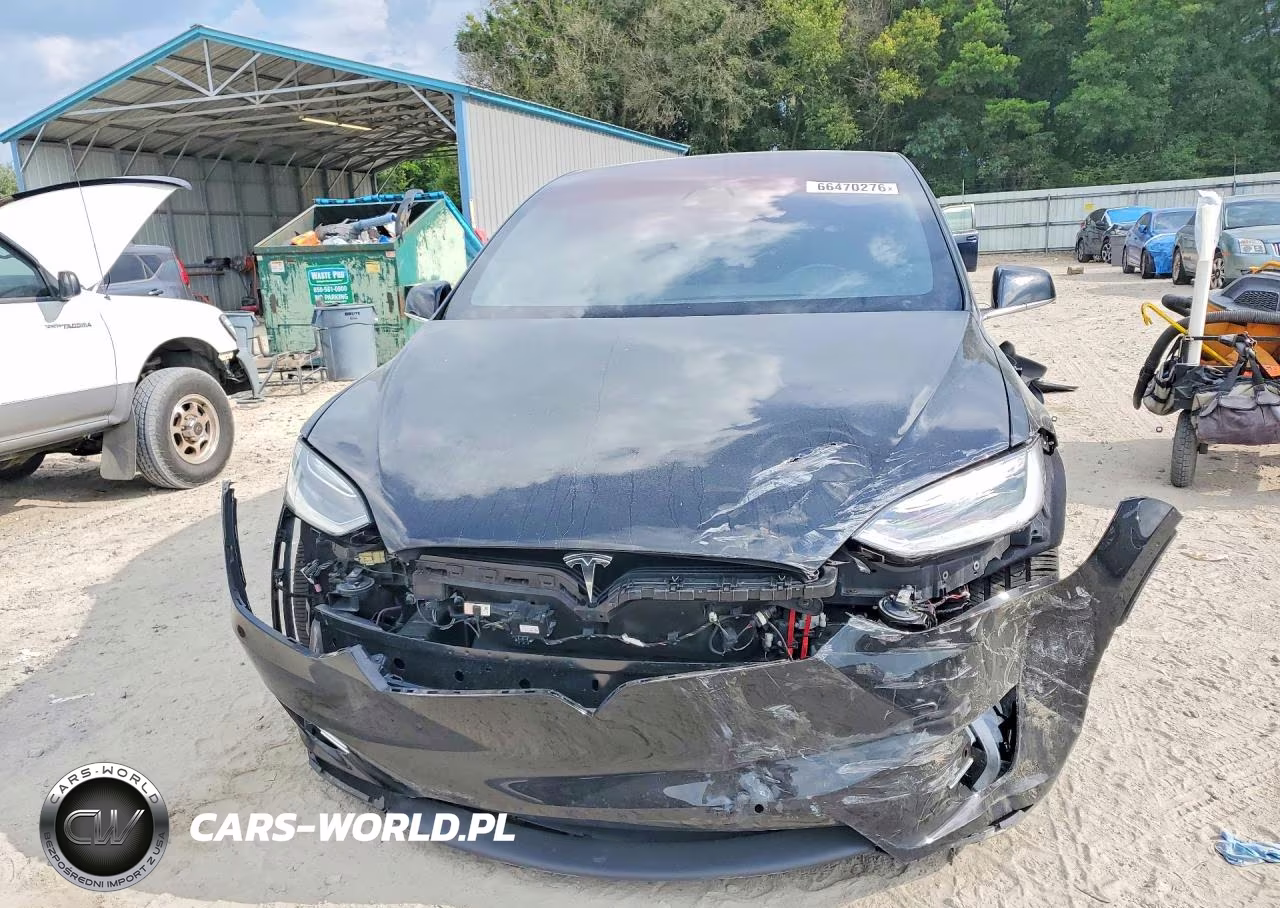 2017 Tesla Model X VIN:5YJXCDE28HF031081 - 5