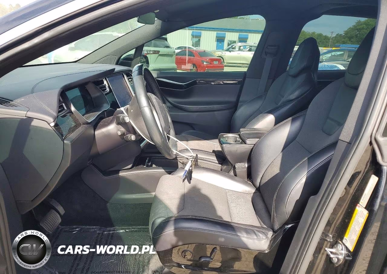 2017 Tesla Model X VIN:5YJXCDE28HF031081 - 7