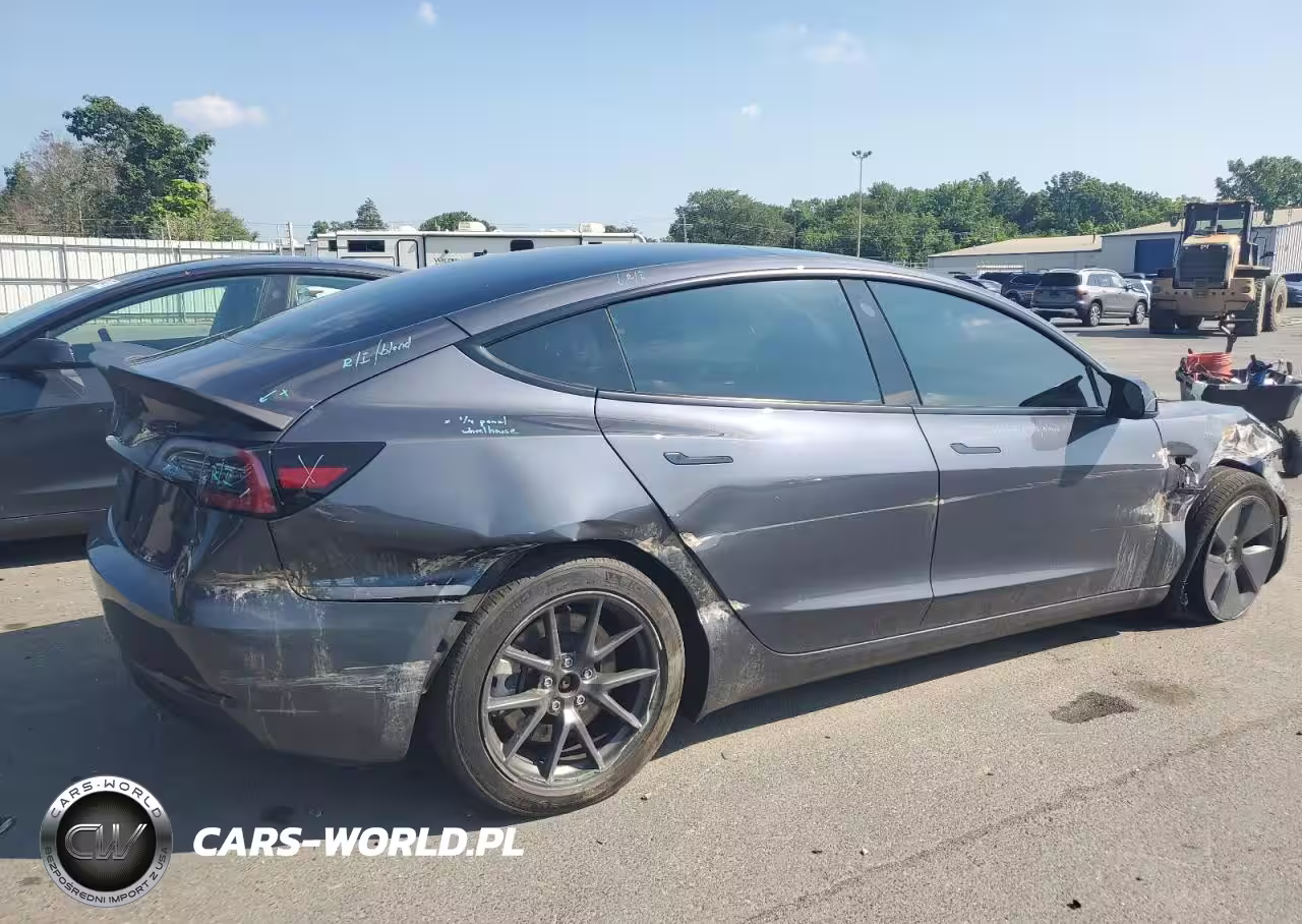 2023 Tesla Model 3 VIN:5YJ3E1EA8PF570751 - 3