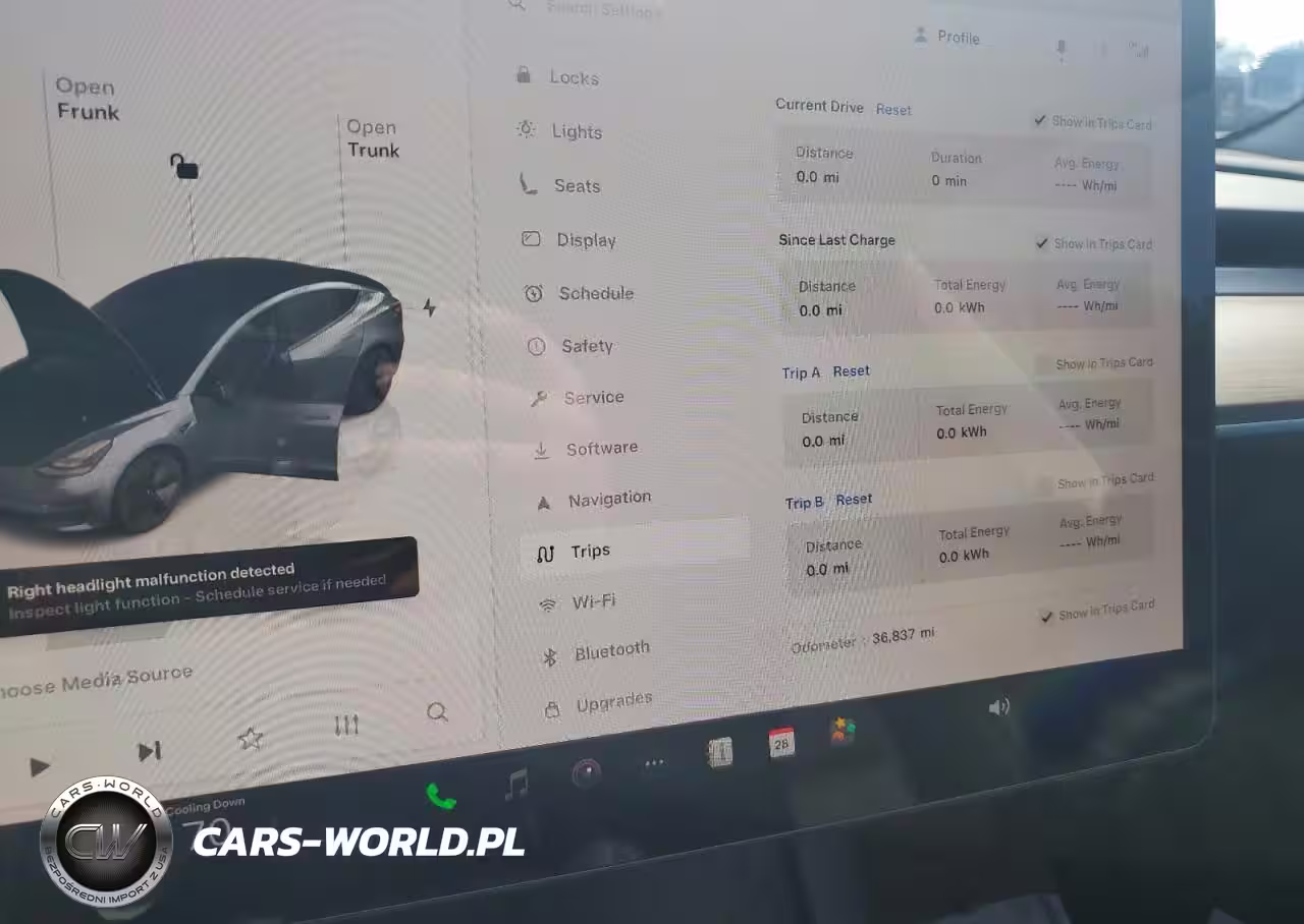 2023 Tesla Model 3 VIN:5YJ3E1EA8PF570751 - 9