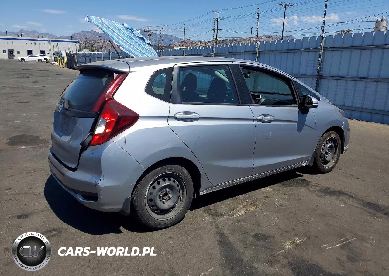 2020 Honda Fit Lx VIN:3HGGK5H45LM719597 - 3