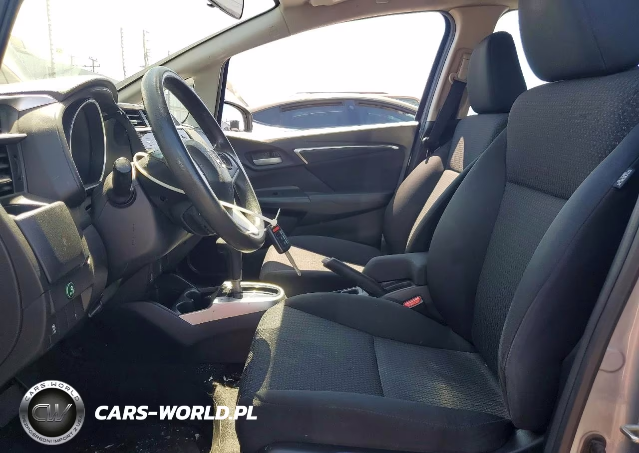 2020 Honda Fit Lx VIN:3HGGK5H45LM719597 - 7