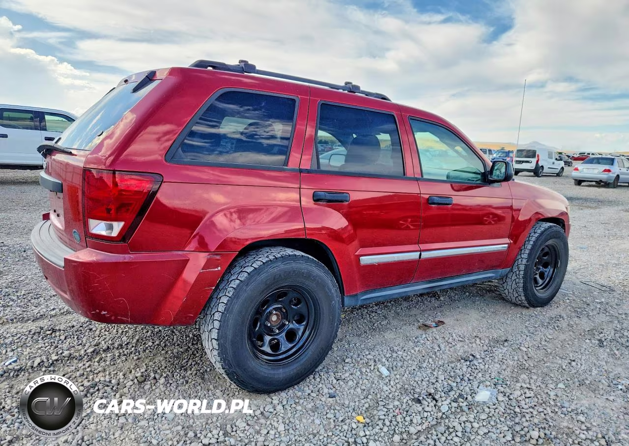 2005 Jeep Grand Cherokee Laredo VIN:1J4HS48N35C732417 - 3